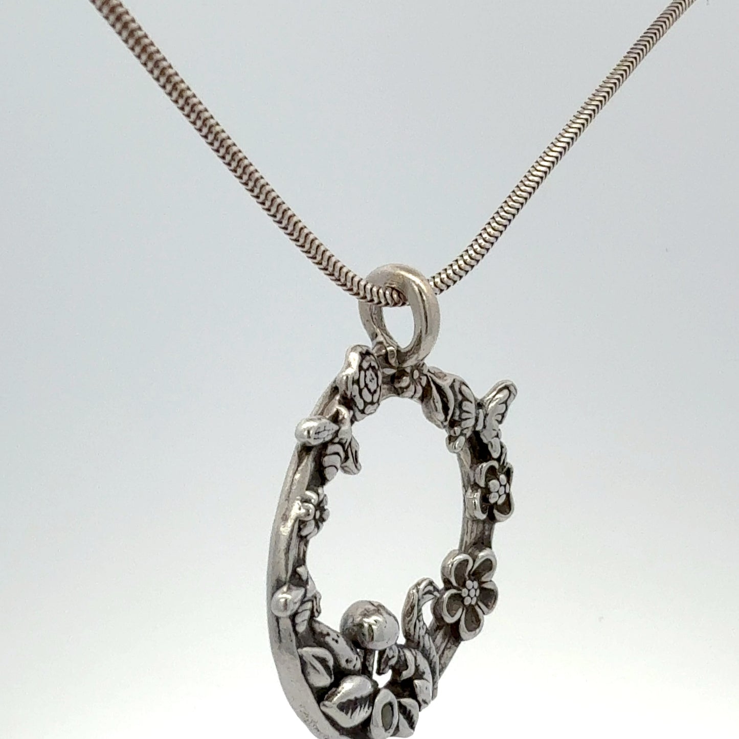 Wreath of nature pendant