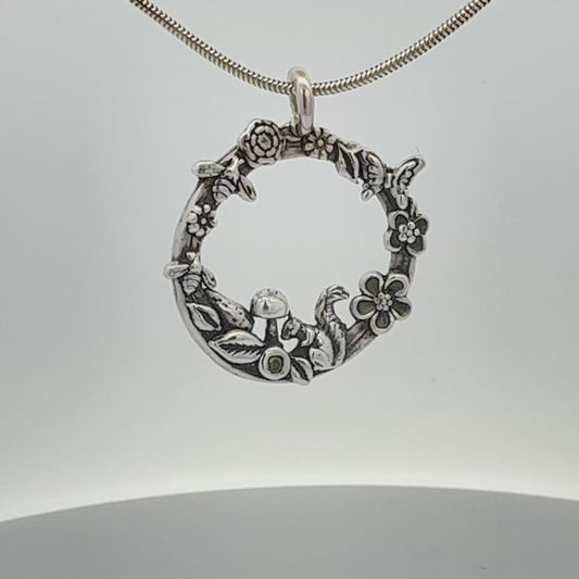 Wreath of nature pendant