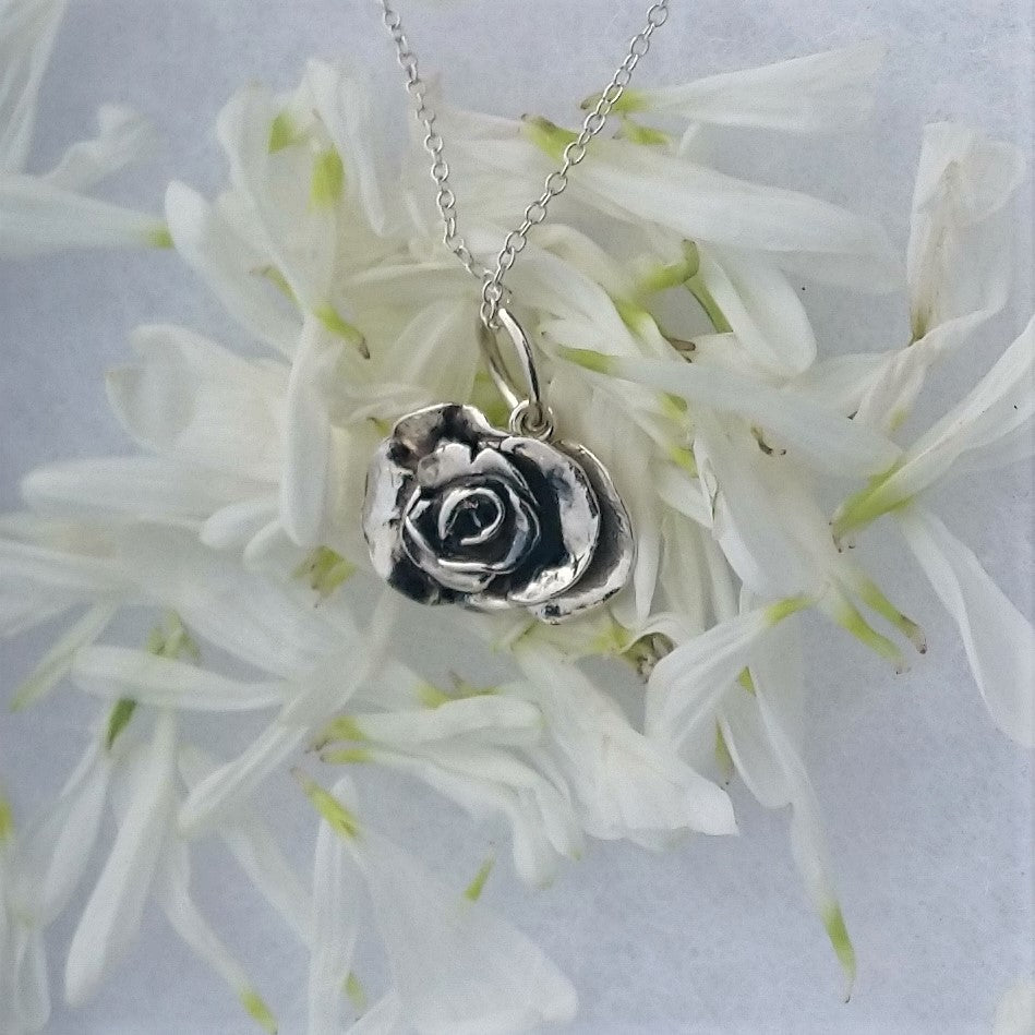 Rose necklace