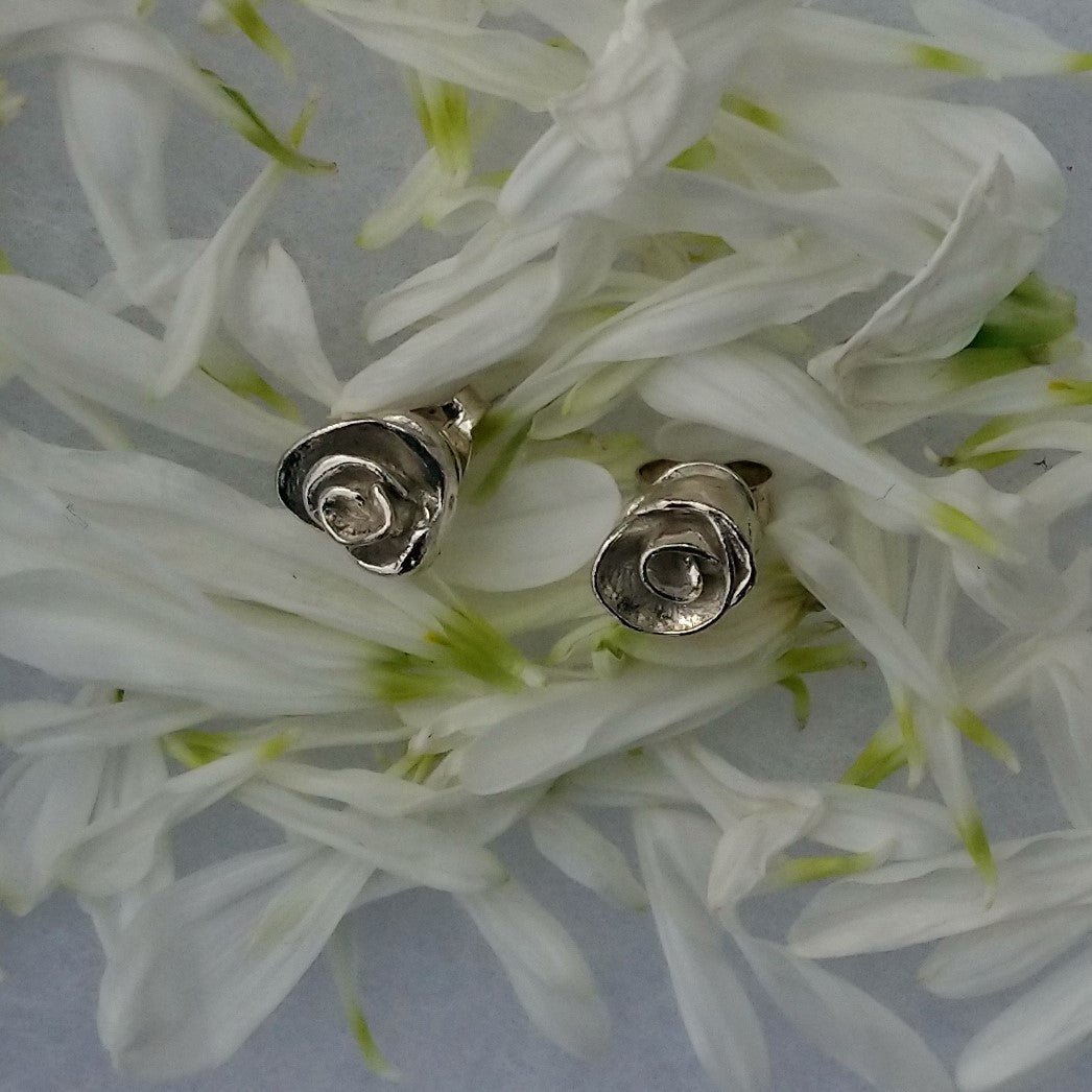 Rose stud earrings