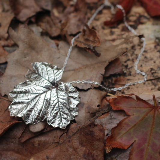 Broad leaf necklace